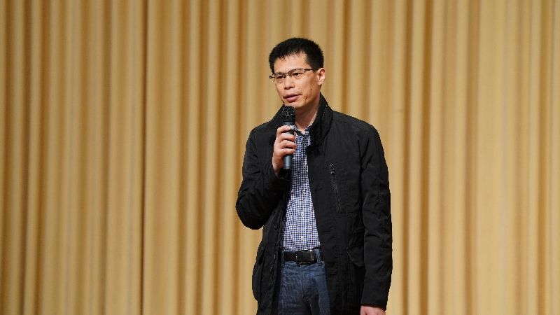 9 新華社《經(jīng)濟(jì)參考報(bào)》記者王文志_副本.jpg