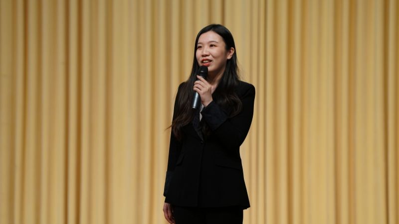 11 人民日?qǐng)?bào)社記者熊捷_副本.jpg