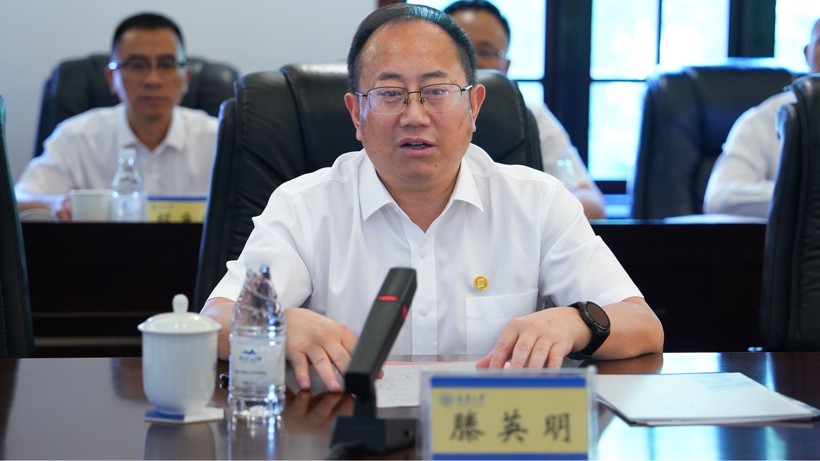 20240531-黨校辦-重慶高速公路集團有限公司重慶大學(xué)戰(zhàn)略合作協(xié)議簽署儀式 (13)_副本.jpg