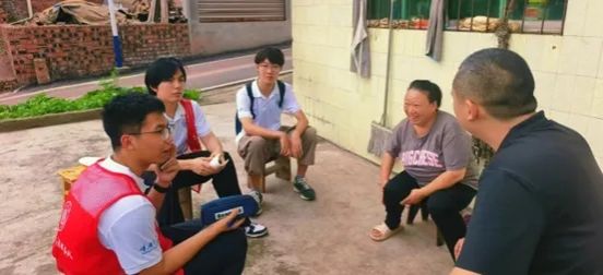 重慶大學(xué)“邊”彝鄉(xiāng)村振興社會(huì)實(shí)踐團(tuán).webp.jpg