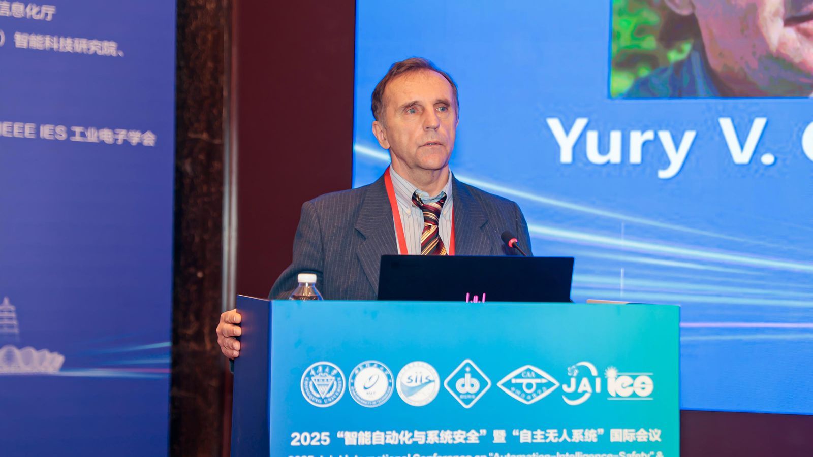 Yury_副本.jpg